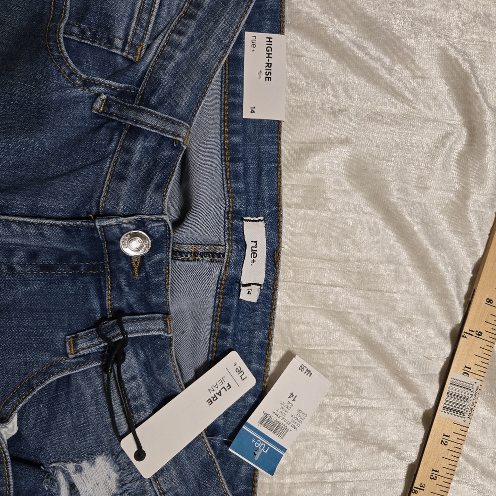 Distressed Blue Flare Jeans with Fringe By Rue Size 14 NWT - Picture 6 of 11